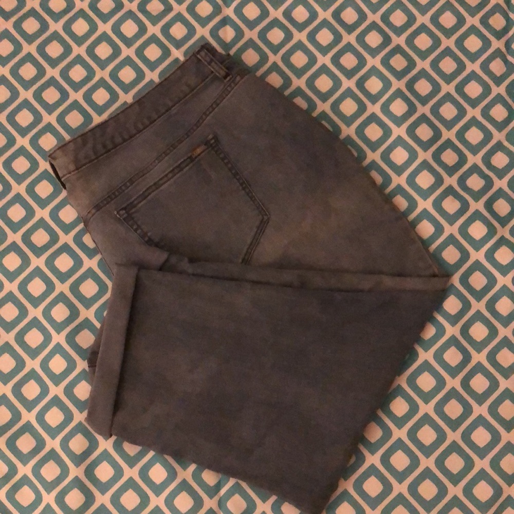 jean capris by jennifer lopez